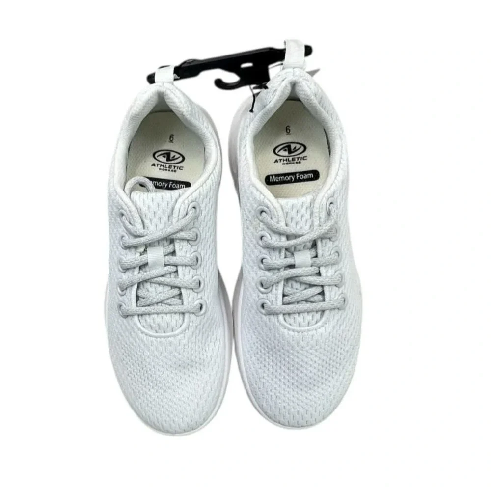 Athletic Works White Womens‎ Size 6 Sneaker Jogger NWT